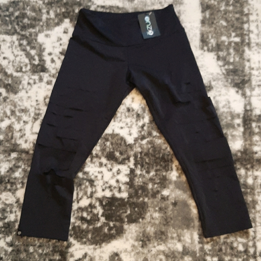 Onzie brand new yoga capris